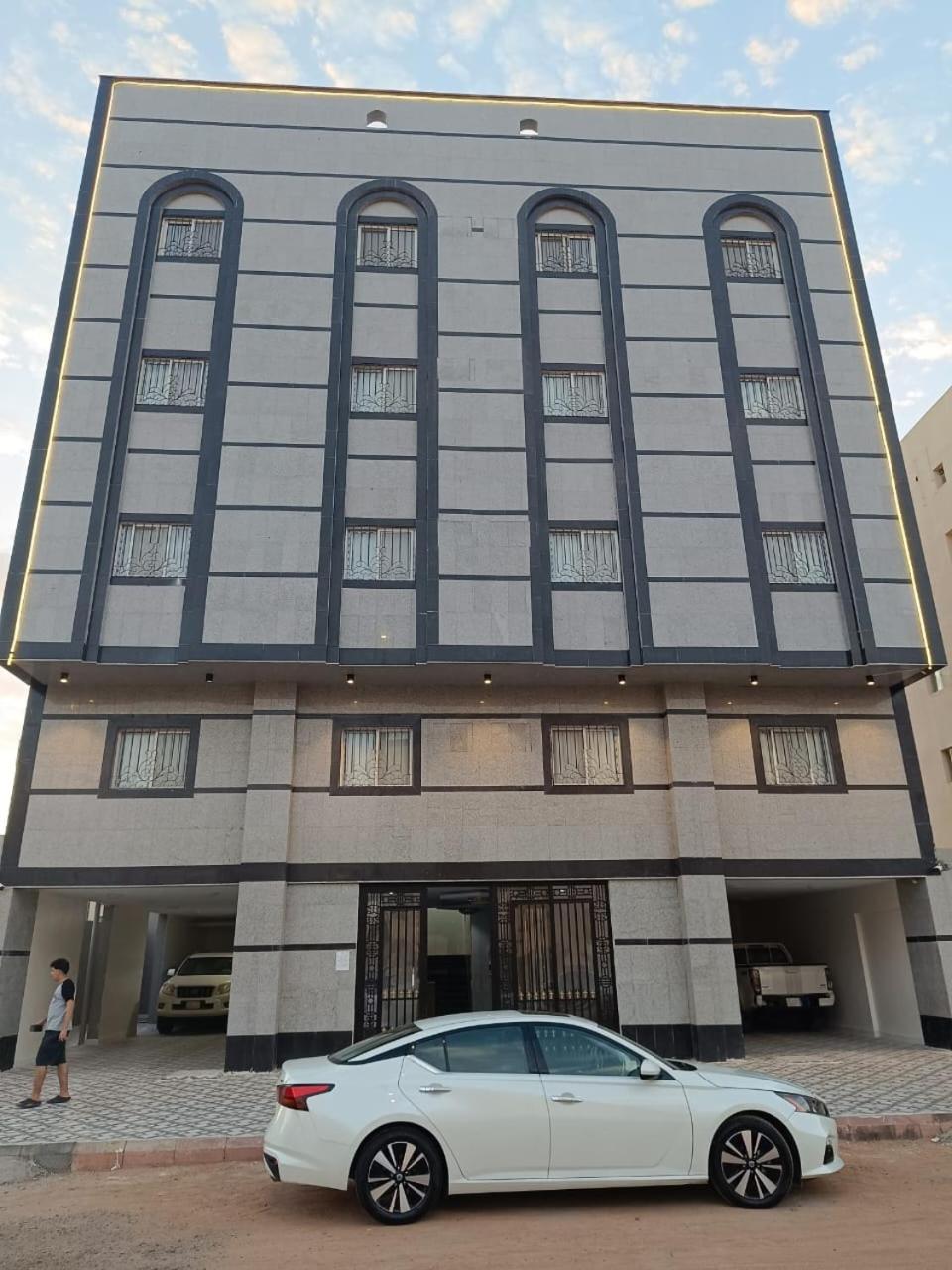Yaqoot Al Madina Suites Al Awali Exteriér fotografie