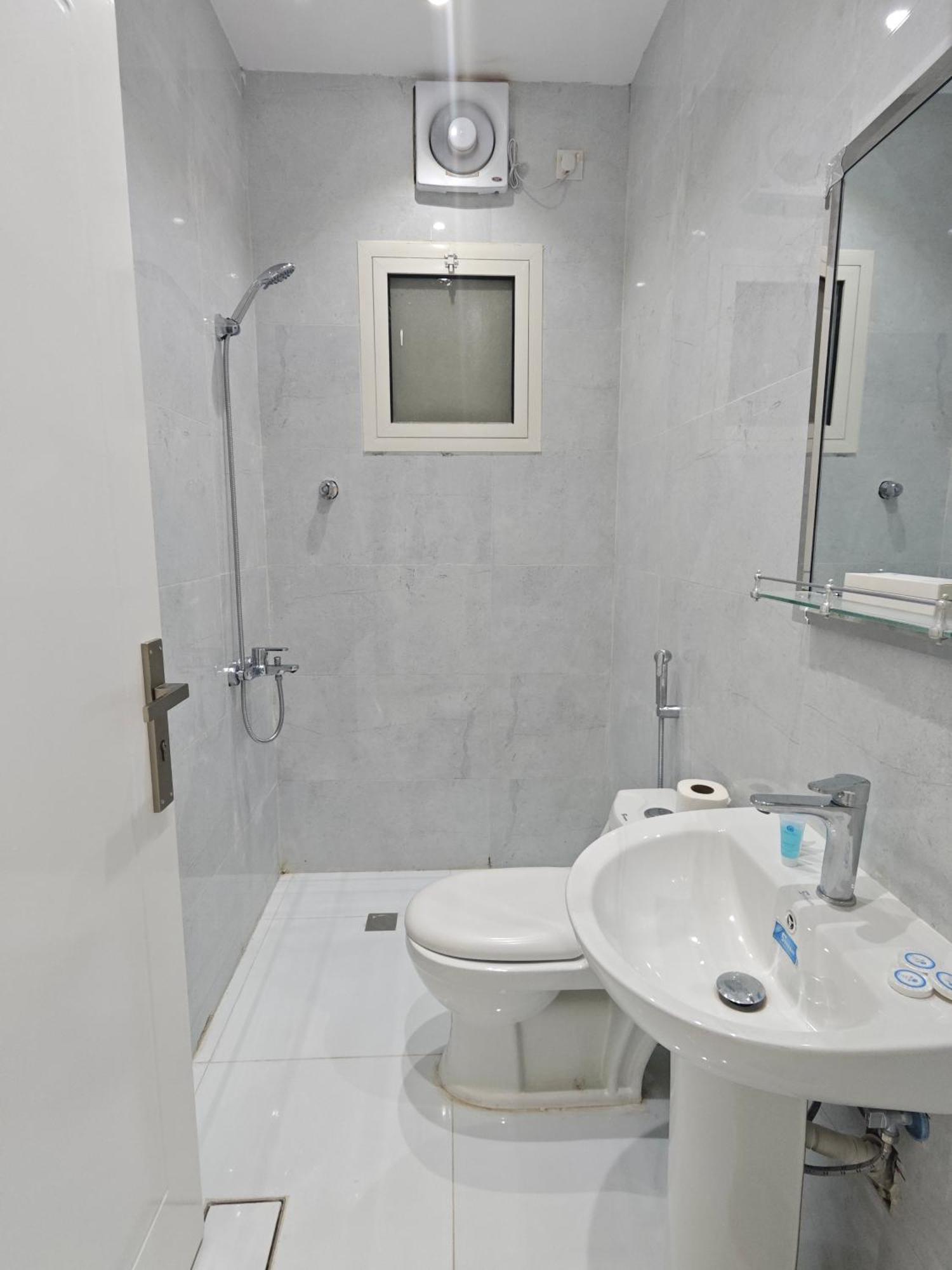 Yaqoot Al Madina Suites Al Awali Exteriér fotografie